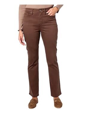 NYDJ High Rise Billie Mini Bootcut
Jean - Coffee Bean NWT SIZE 4
PETITE